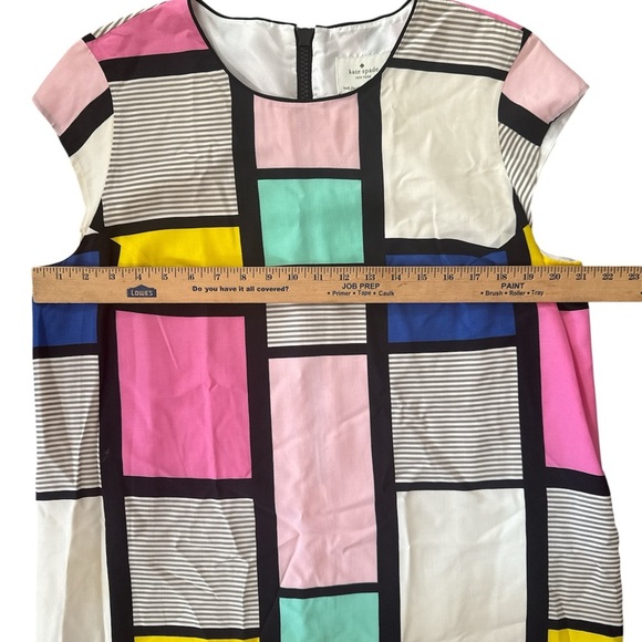 Kate Spade NY Colorblock geometric shift dress. - Picture 2 of 5